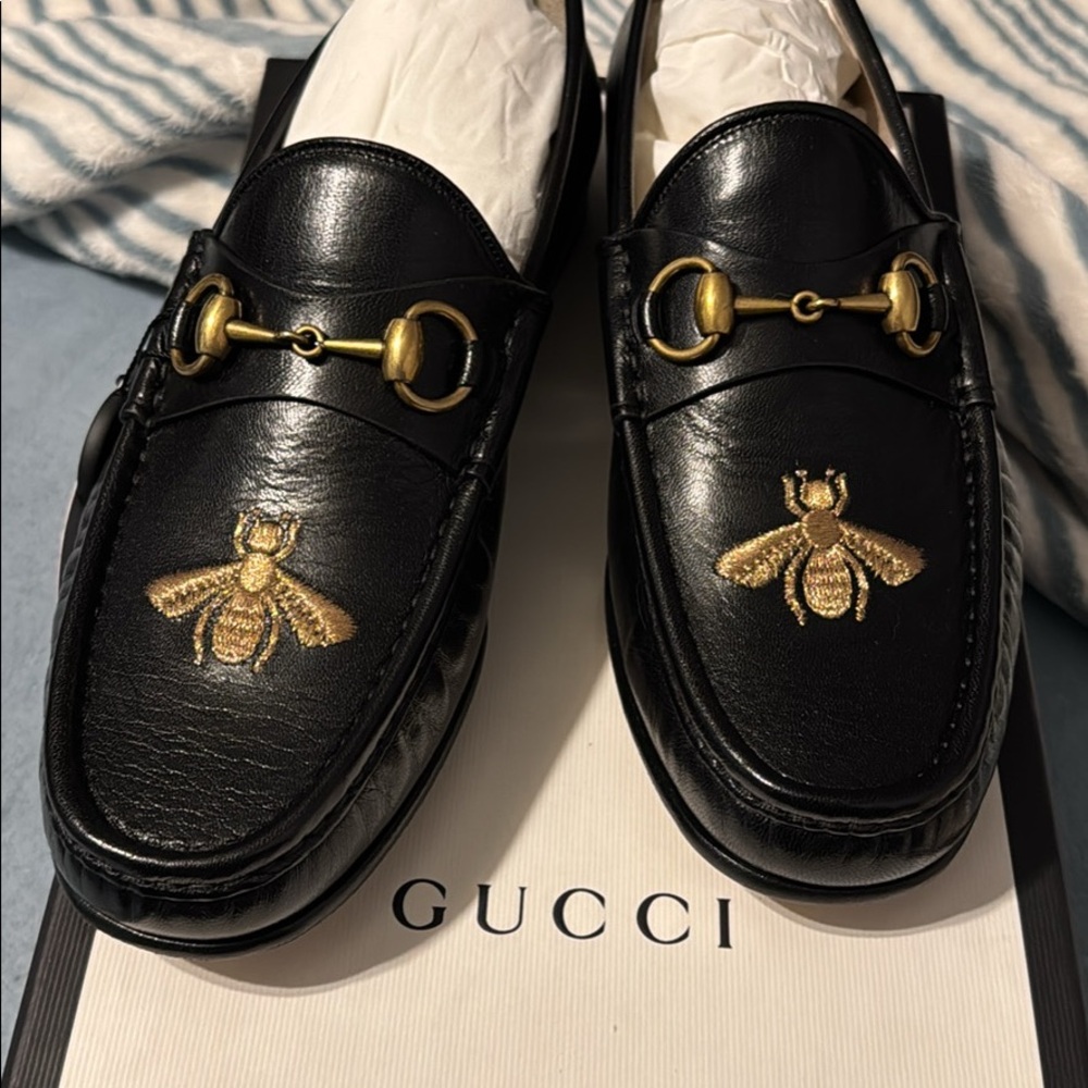 Gucci Black Leather Loafers with Gold Embroidery